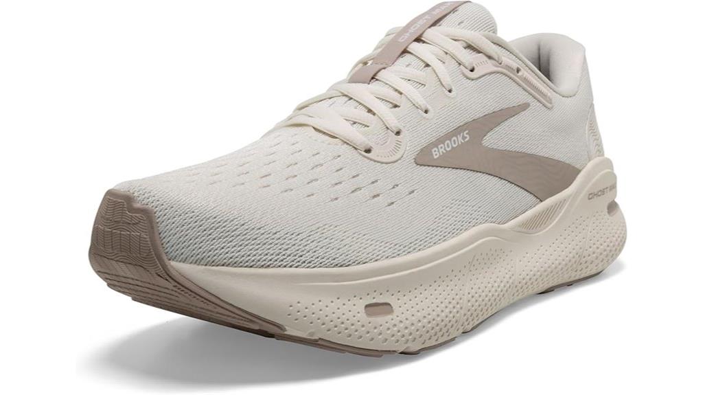 men s cushioned running shoe